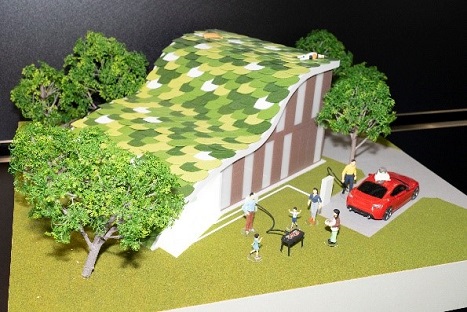 写真１２：人工光合成を利用した小規模な住宅の模型