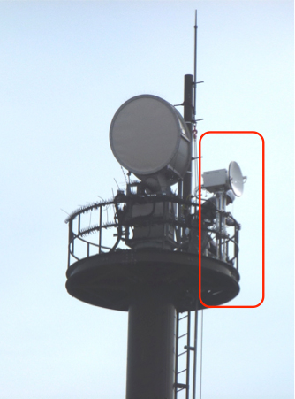 図8　NTTビルに設置された11P-150M方式無線機器（離島側）