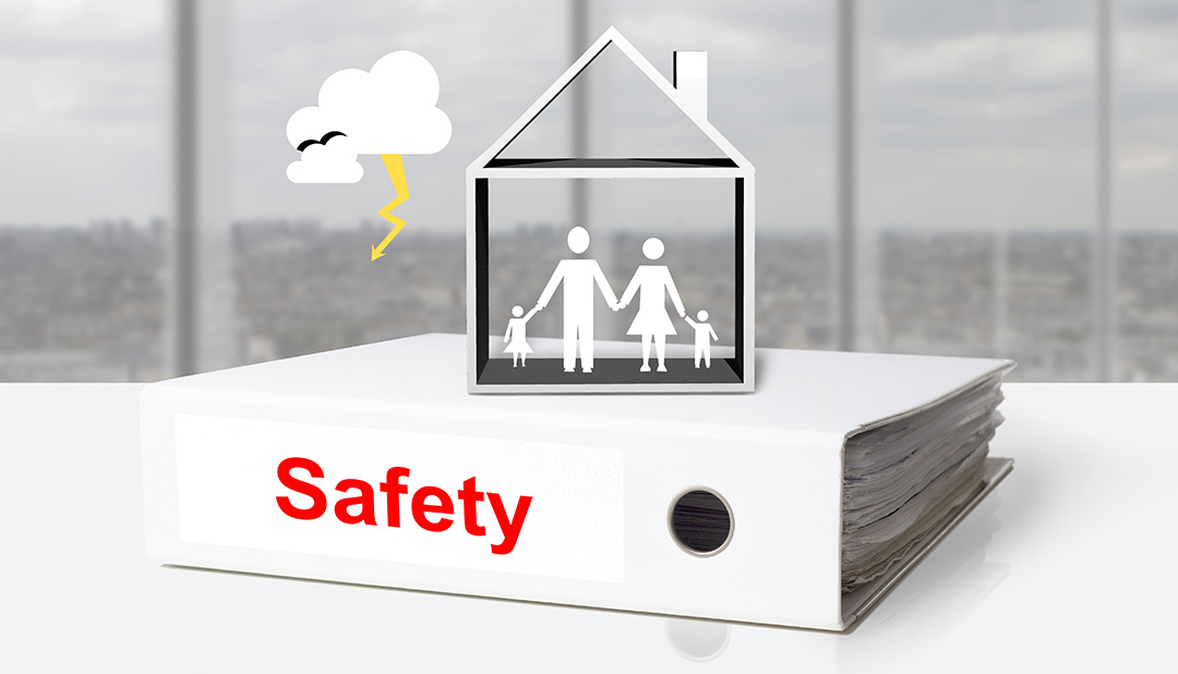 雷サージとは？発生の仕組み・電圧や被害、対策を詳しく解説